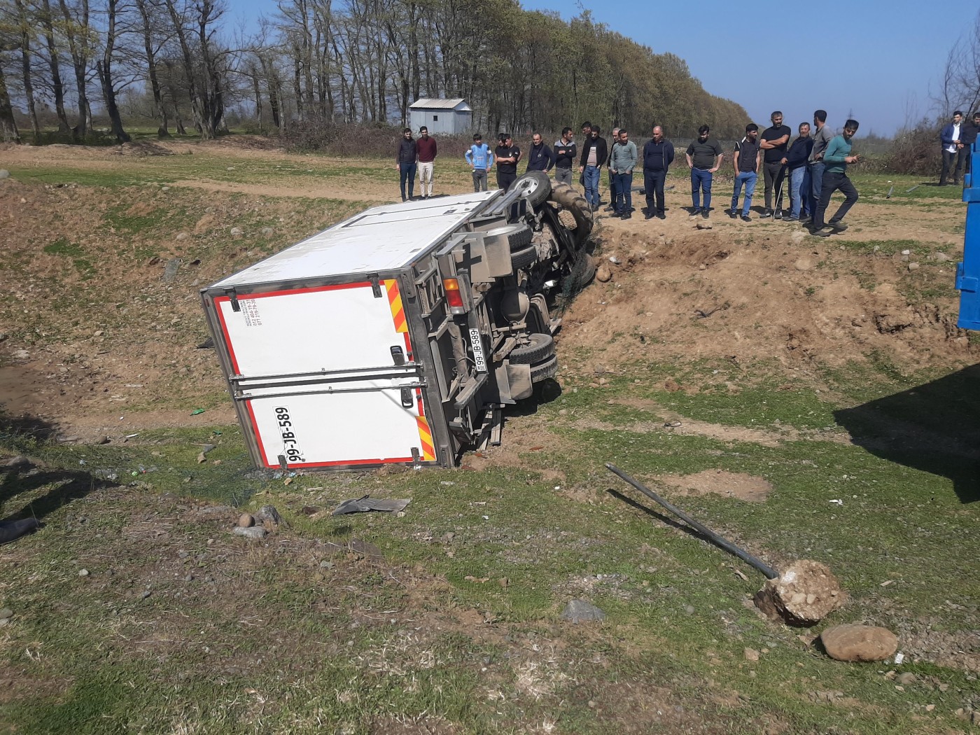 Lənkəranda qəzada xəsarət alanlardan biri öldü - YENİLƏNİB (FOTOLAR)